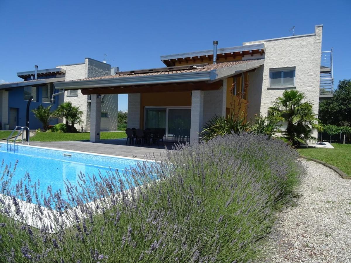 Villa Ocra Линяно Сабиадоро Екстериор снимка